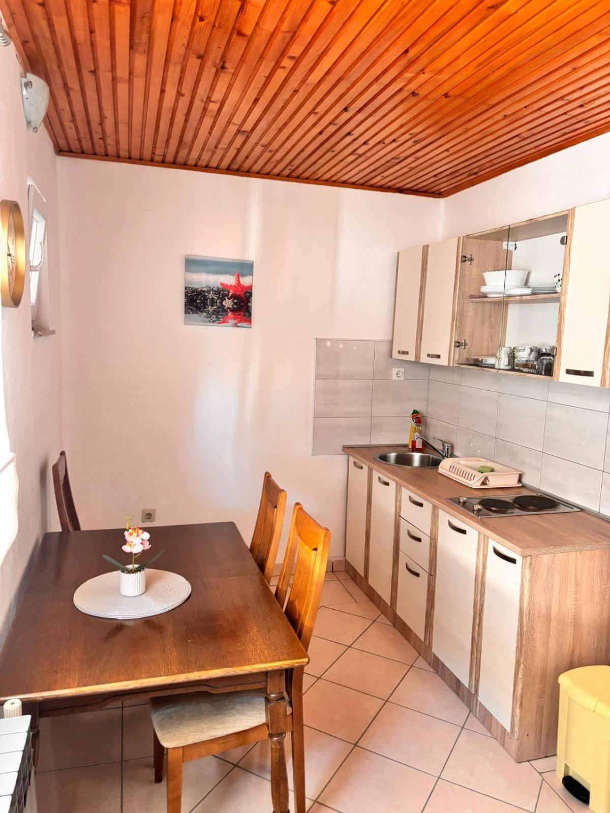 Ruza I Natalija Karlobag Quarto foto