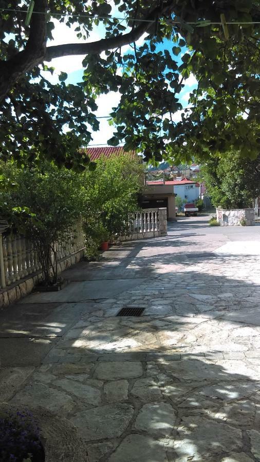 Ruza I Natalija Karlobag Exterior foto